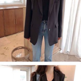 Blazer dáng basic 2 màu kem, đen giá sale