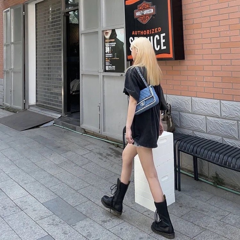 Áo phông xẻ vai đen cá tính oversize