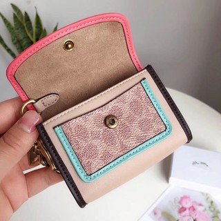 charm ví coach mini cực tiện lợi