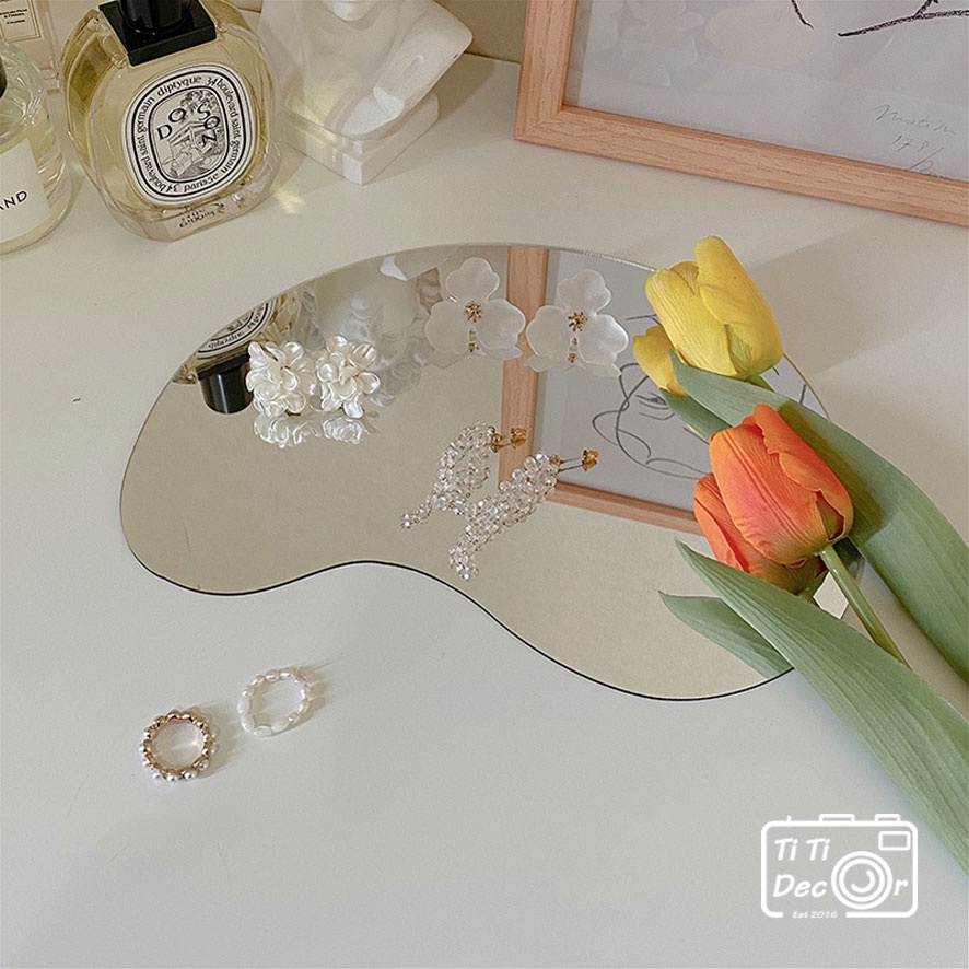 Gương Để Bàn Mini TiTi Decor, Tấm Phản Chiểu, Gương Trang Điểm Làm Bằng Nhựa Acrylic Phong Cách Hàn Quốc