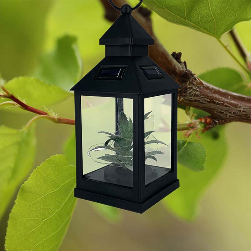 Đèn treo trang trí sân vườn sử dụng năng lượng mặt trời