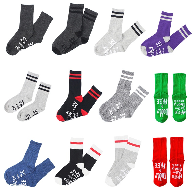 Tất dệt kim in chữ Dobby is Free dành cho nam nữ