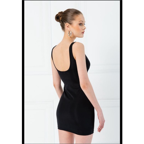 Đầm nhung đen 2s ôm body MANGO vnxk black velvet mini mng dress thêu hoạ tiết hở lưng U cutout sexy xuất khẩu dư xịn