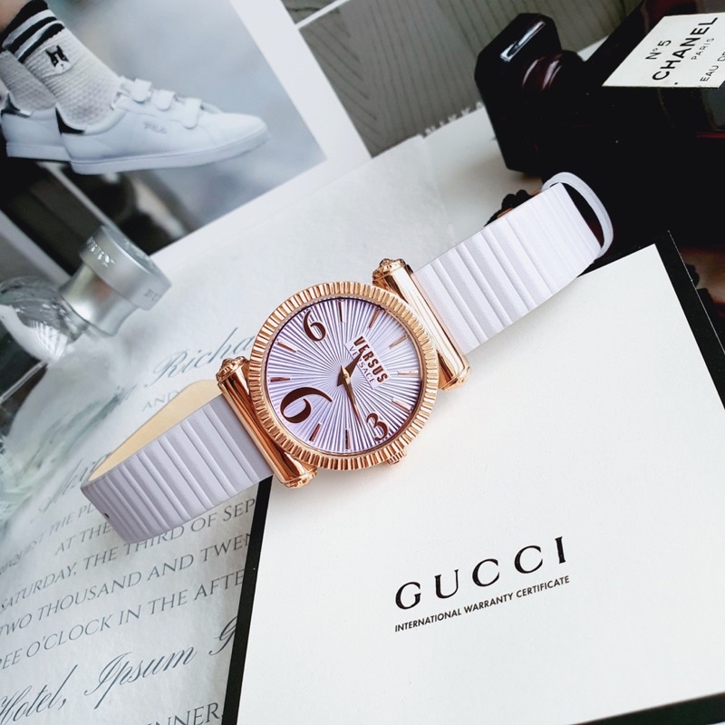 Đồng hồ nữ Versus by Versace Republique Màu tím nhạt bản hiếm... đẹp xuất sắc...