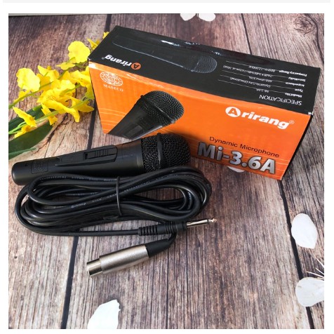 Micro có dây arirang 36a . Mới hút âm hát rất nhẹ phù hợp cho cả giọng nam và nữ