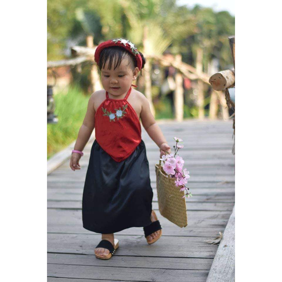 Bộ Yếm Đào Đỏ Bé Gái