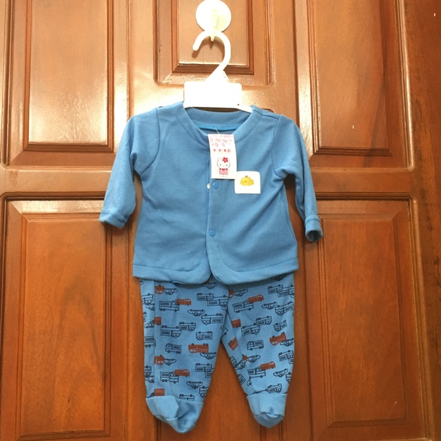 Set 3 bộ quà tặng bé sơ sinh liền tất Kid land