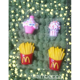 Charm bánh cupcake, bỏng ngô, khoai tây chiên làm sliem