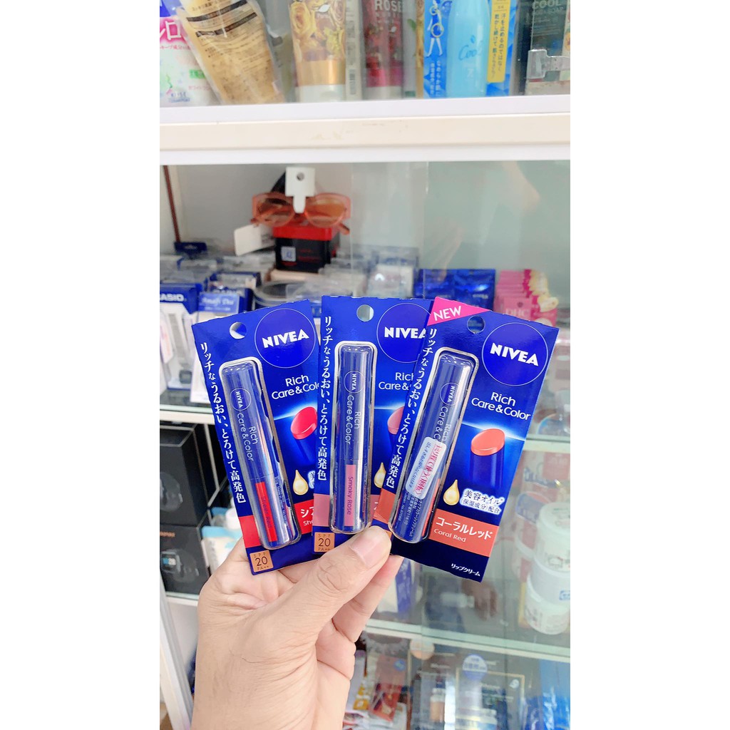 Son dưỡng môi có màu Nivea Nhật Bản Rich Care And Color SPF20 PA++