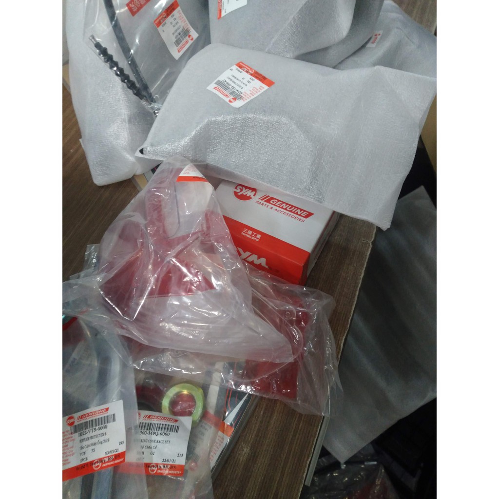 Chụp đèn sau xe Sym EZ 110