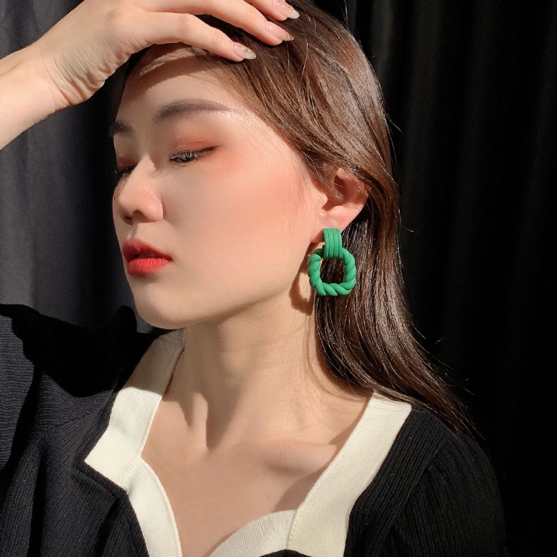 Khuyên Tai Kim Loại Mạ Vàng Bạc 925 Phong Cách Hàn Quốc Sang Trọng Cổ Điển Dành Cho Nữ