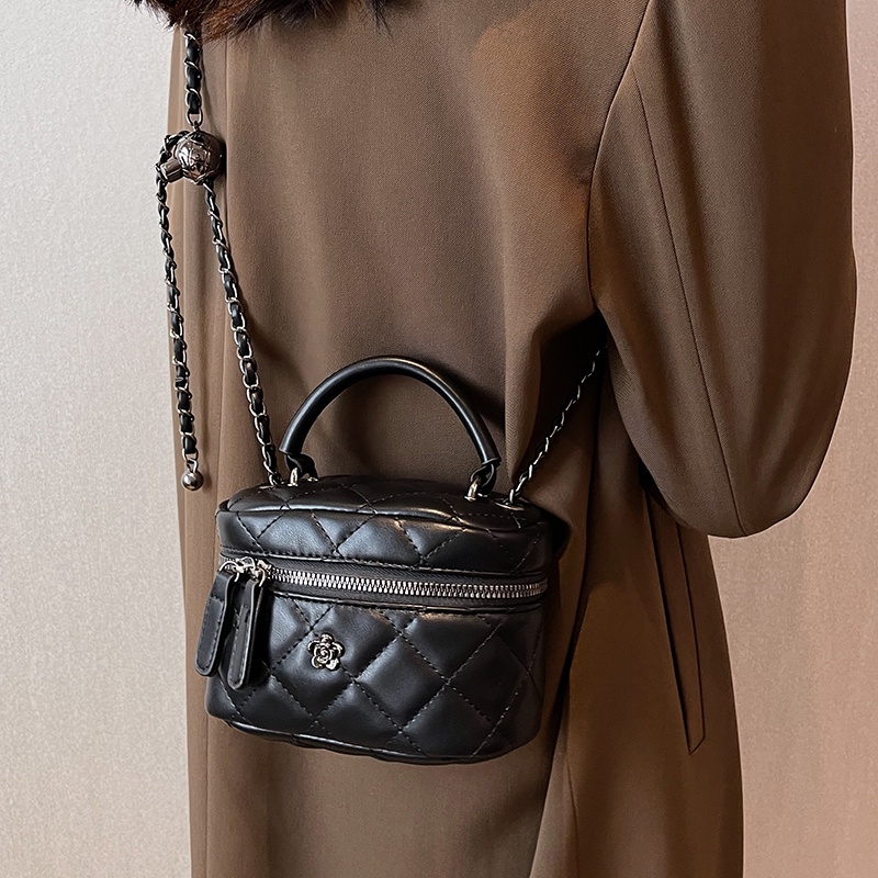 Túi Xách bucket Phối Dây Xích Thời Trang Thu Đông Mới