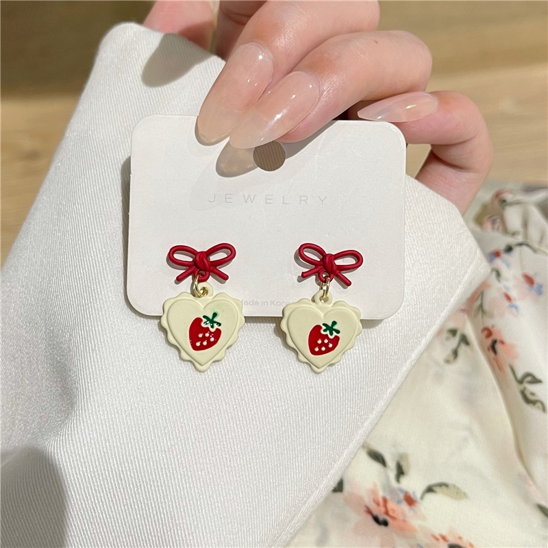 Bông Tai Bạc S925 Hình Trái Dâu Tây Đính Nơ Màu Trắng Dễ Thương Cho Nữ