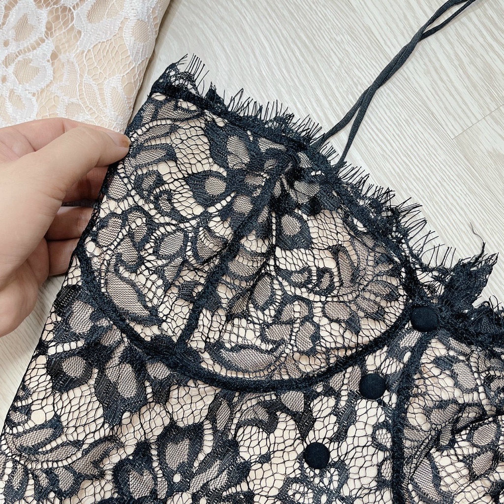 Áo kiểu 2 dây dáng tra viền ren sexy trước hàng nút bọc sau dây kéo xinh