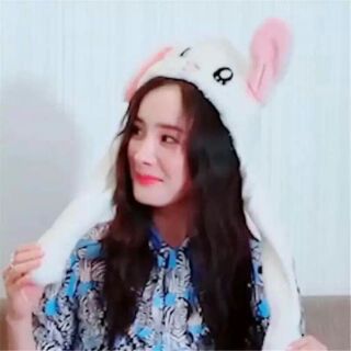Mũ tai thỏ bóp là vểnh tai dành cho mẹ bs bé