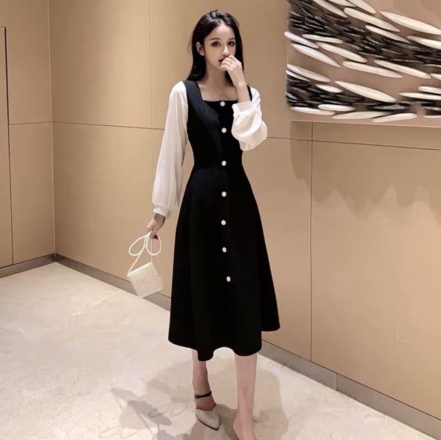 [ Mã FAMAYWA2 giảm 10K đơn 50K] đầm dáng suông tay dài cổ vuông đính nút