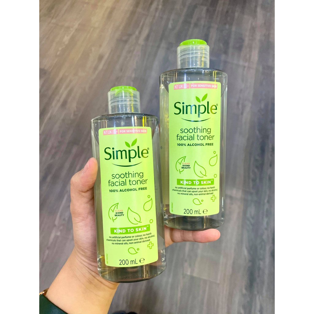 Toner Simple Kind to Skin Soothing Facial