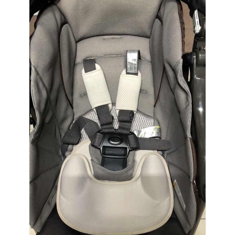 Xe Đẩy Combi Ricco W 2 chiều