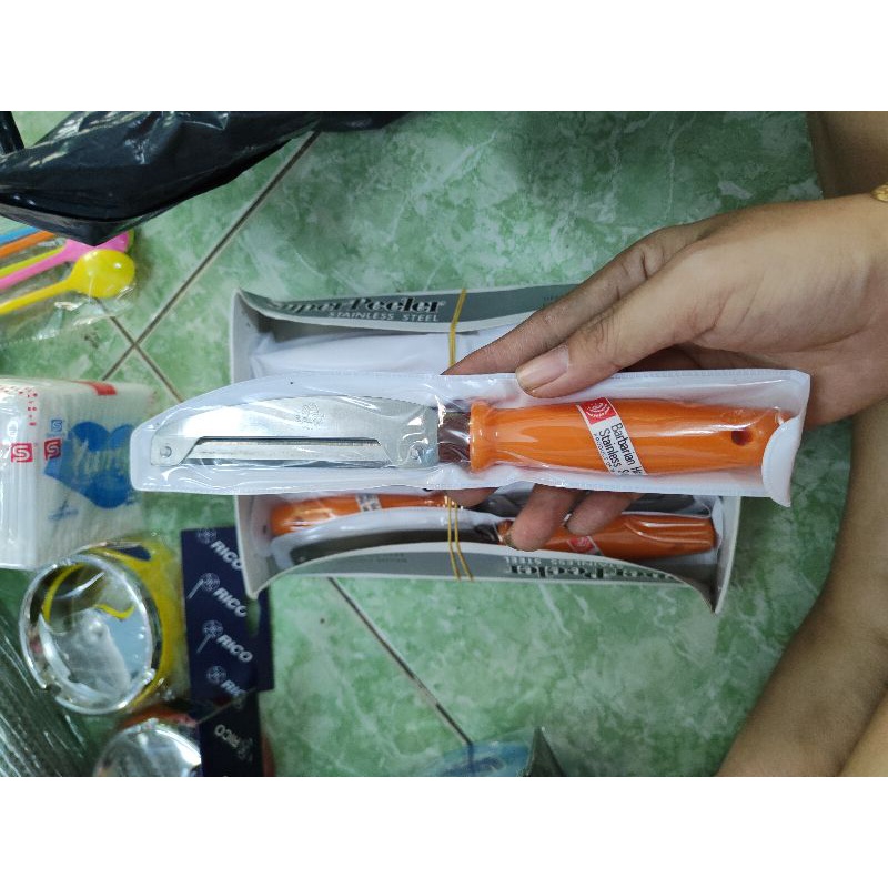 HCM dao bào gọt 2 lưỡi  thái lan lưỡi thép tay cầm nhựa màu vàng hàng chuẩn thái lan,