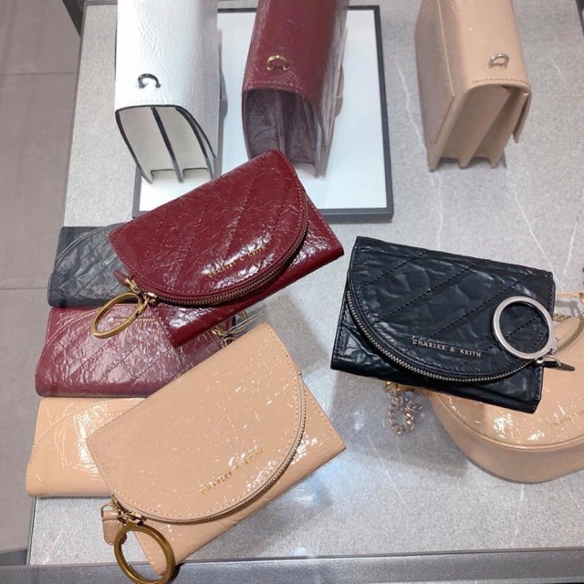 👉🏻👉🏻 Ví Charles & Keith LƯỚT QUA ĐỂ XEM ẢNH THẬT SHOP CHỤP (chuẩn auth tuồn full box)