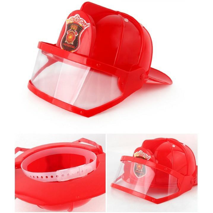 Quà Noel trang phục cứu hỏa trẻ em kèm bình xịt đeo vai