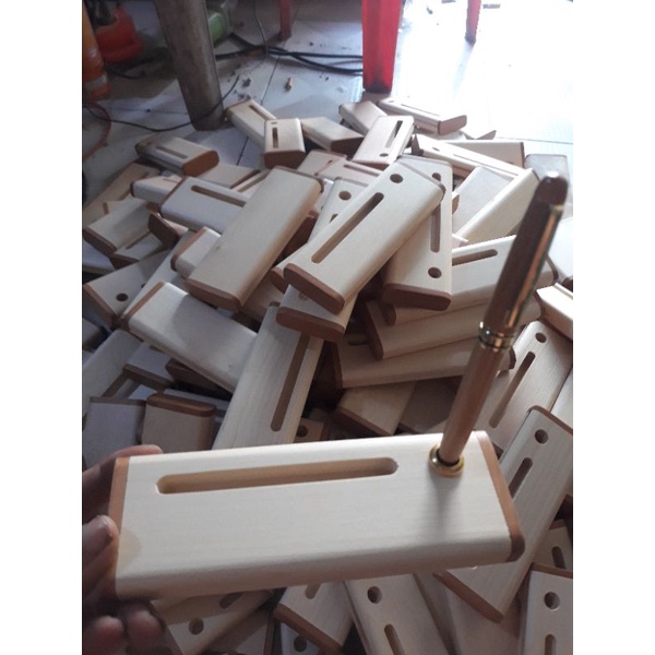 Hộp Bút Gỗ Maple Khắc Laser : Ghãnh Card Có Nút Cấm