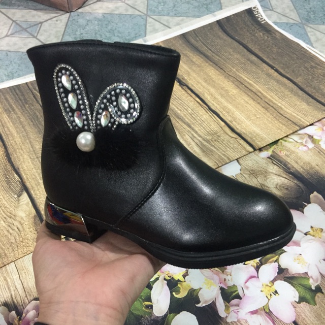 Combo bốt Gà Bông ( size 31)