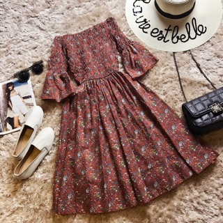 Đầm bẹt vai