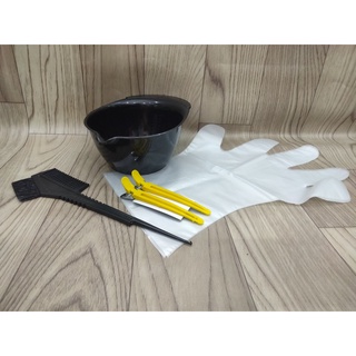 Combo chén, lược, kẹp vịt, bao tay