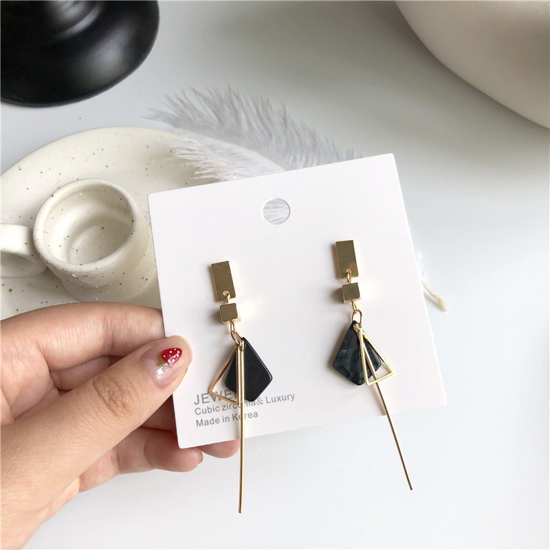 Bông tai kiểu dáng Hàn Quốc thiết kế thanh lịch MS184