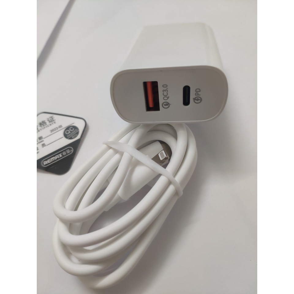 Củ sạc nhanh Remax RP-U37 QC3.0+PD 18W  tặng kèm dây sạc