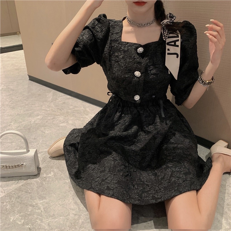 SẴNSet bộ ulzzang tiểu thư sang chảnh Áo croptop tay phồng cổ vuông vintage retro đính khuy đá+Chân váy xoè bồng bềnh