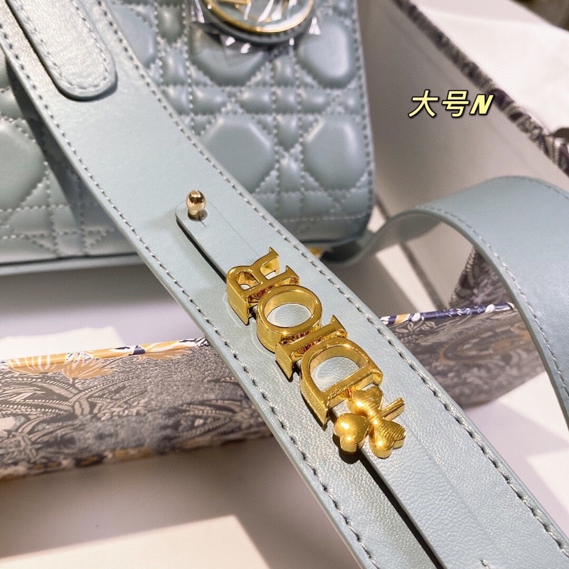 Túi xách diỏr lady sz 20 chất da thật hàng order trung