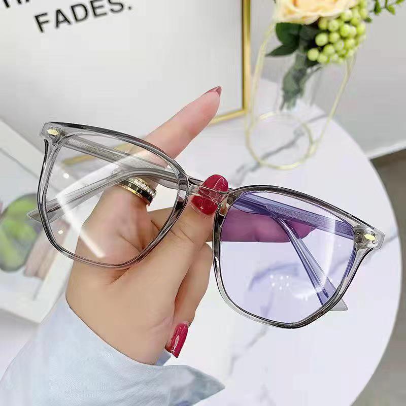Kính Thay Đổi Màu Sắc Thời Trang Cho Nam Và Nữ