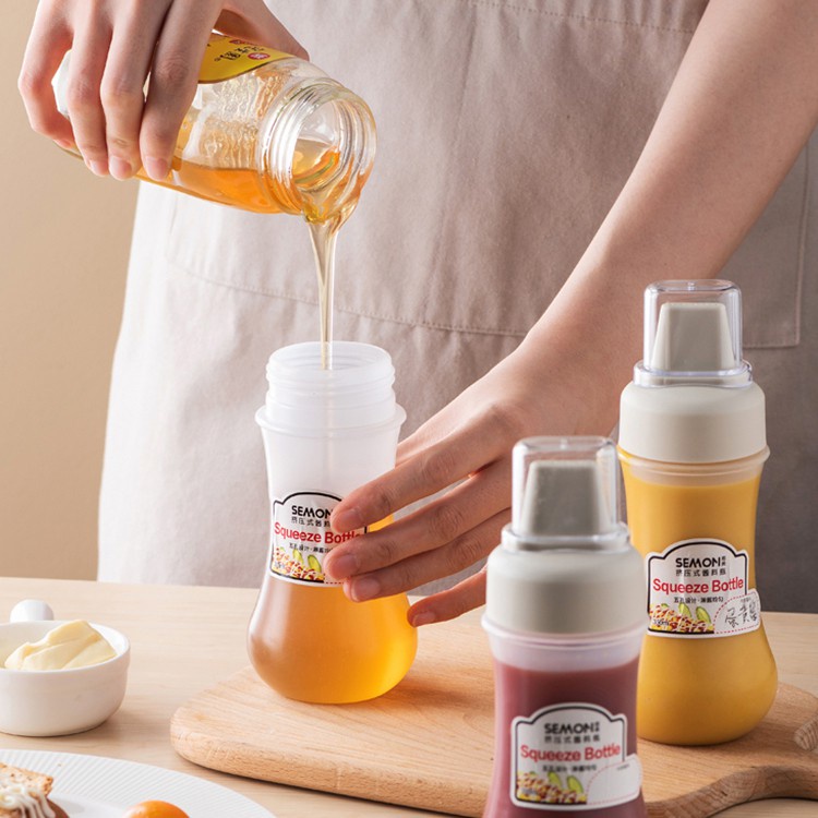 Bình nhựa đựng tương cà tương ớt có nắp đậy