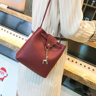 Túi đeo chéo nữ thời trang
