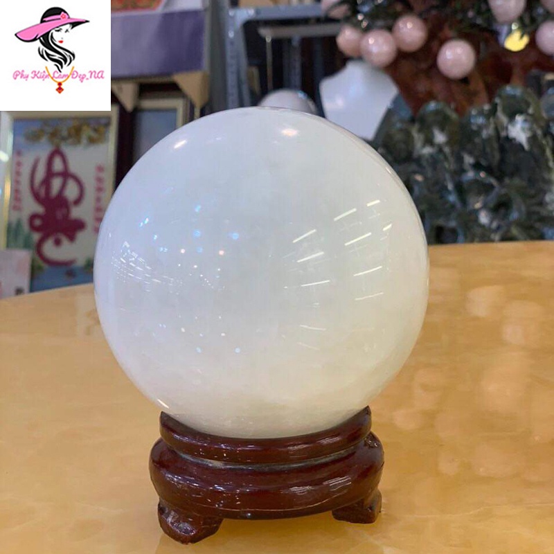 Quả Cầu Phong Thủy Đá Tự Nhiên Màu Trắng Size 7cm-10cm - Tặng Đế Gỗ
