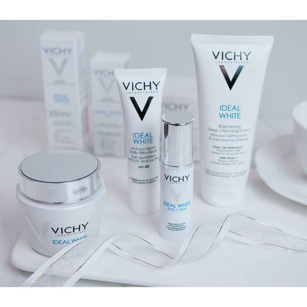 Vichy Sữa Rửa Mặt Tạo Bọt Dưỡng Trắng Da Ideal White Brightening Deep Cleansing Foam 100ml