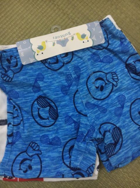 Quần đùi bé trai