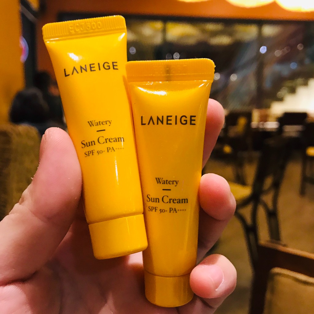 Kem chống nắng Laneige dưỡng ẩm Watery SPF50++ 10ml | BigBuy360 - bigbuy360.vn