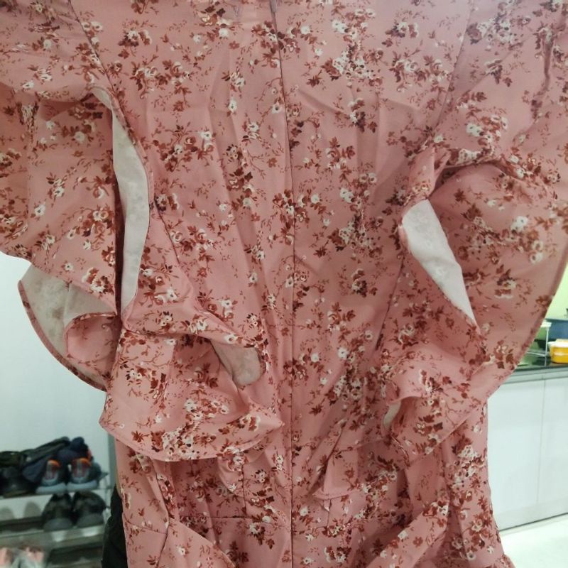 Đầm midi xòe FOREVER 21 tay ngắn cánh tiên viền bèo hoa hồng nhí
