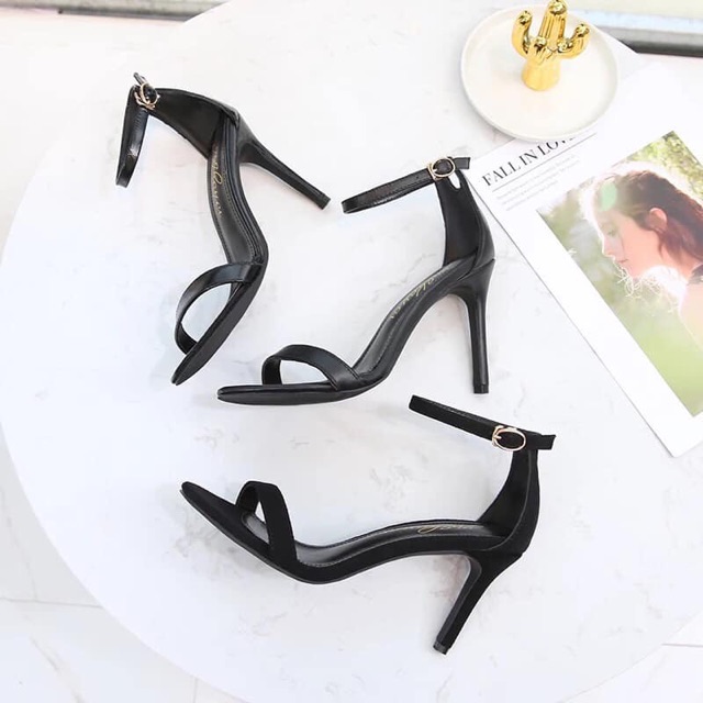 GIÀY SANDAL NGỌC TRINH SIÊU HOT | BigBuy360 - bigbuy360.vn