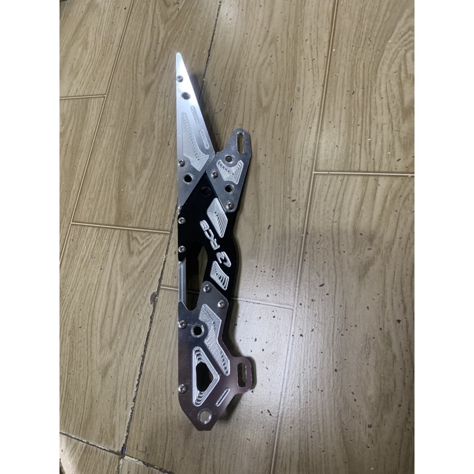 Che sên xe raider Fi va satria nhôm cnc màu bạc