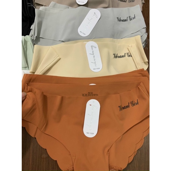 Đồ lót cao cấp / Quần lót đúc su viền sóng không đường may mềm mại