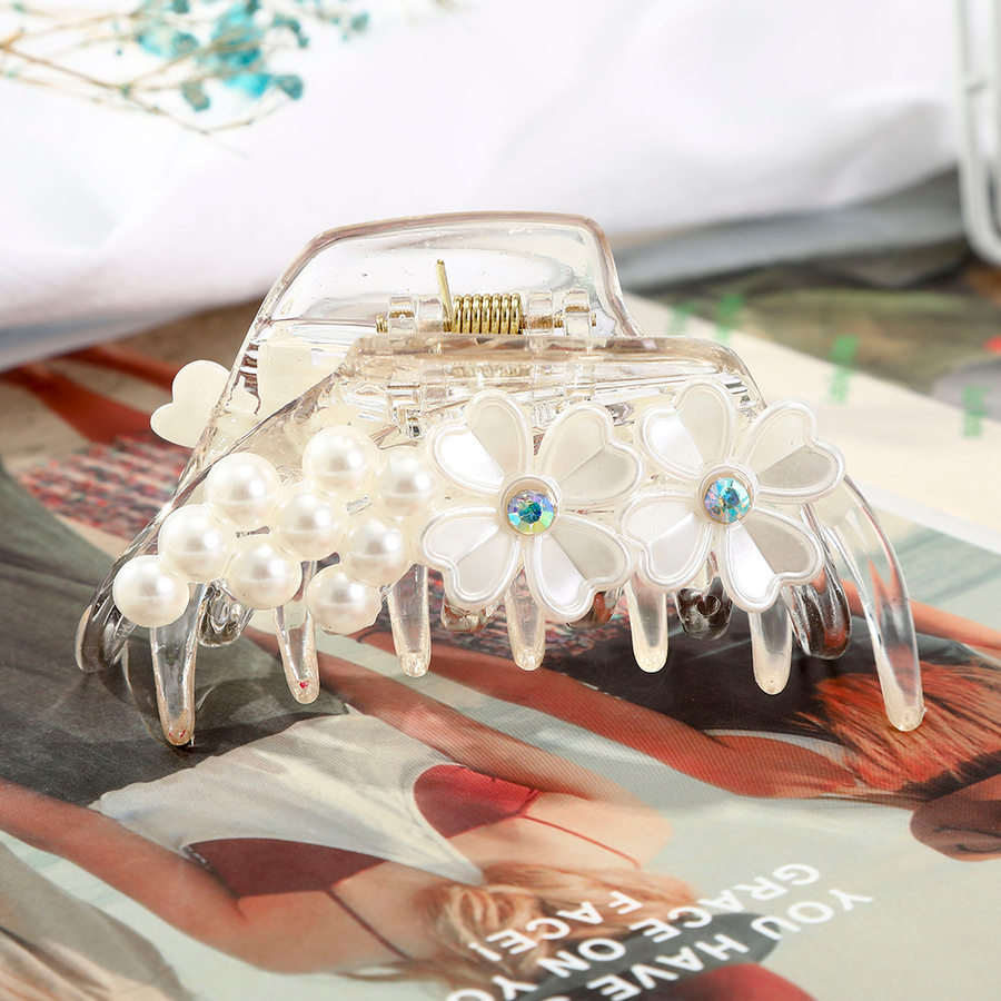 Kẹp tóc đính đá và ngọc trai nhân tạo phong cách Hàn Quốc độc đáo