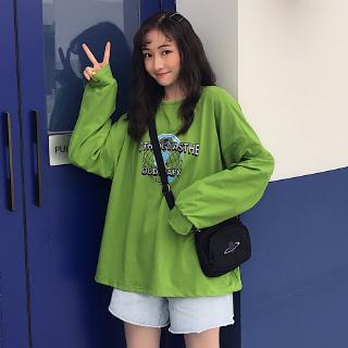 Áo thun nữ tay dài dáng rộng in chữ xinh xắn