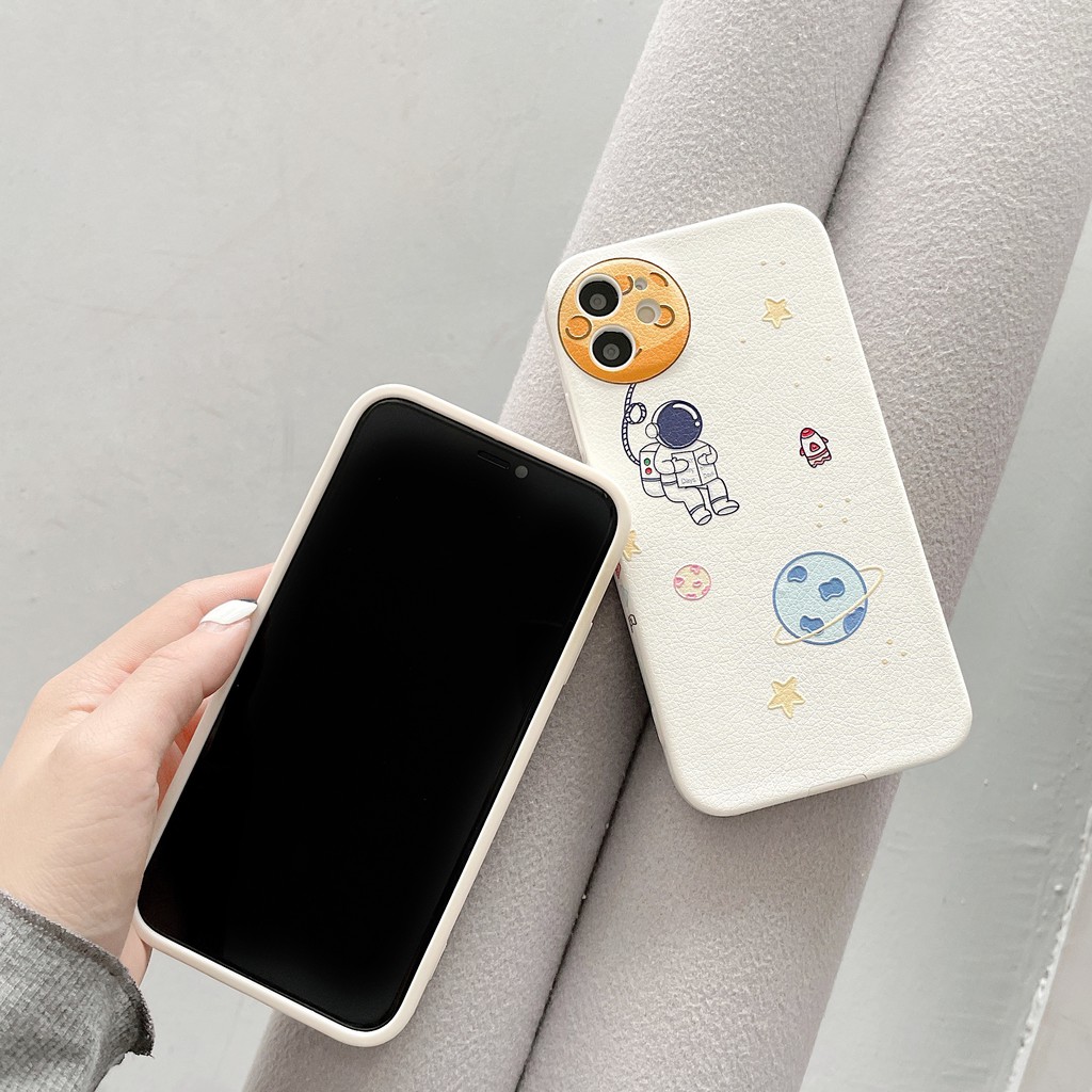 iPhone Case iPhone 11 Pro Max / iPhone12 / iPhone X / iPhone 7 Plus / iPhone 8 / iPhone 6 / iPhone 11 Moon Astronaut Mobile Phone Shell Anti Drop Sheep Skin