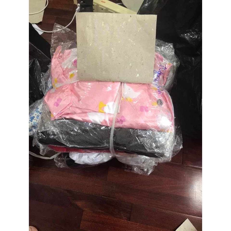Set yếm