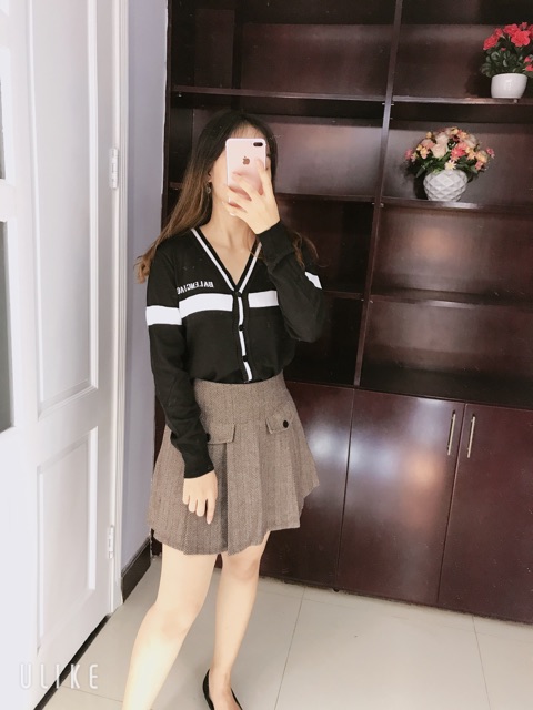 G10. 1279. KHOÁC LEN CHỮ NGỰC | BigBuy360 - bigbuy360.vn