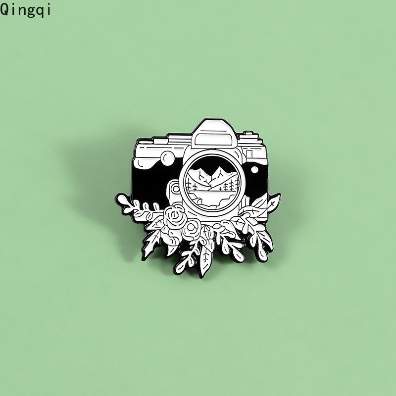 Ghim cài áo Miss Zoe trang trí hình máy ảnh hợp thời trang